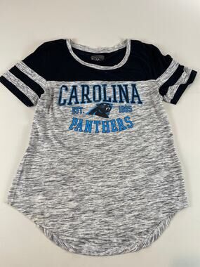 Carolina Panthers Womens Gray and Black Short Sleeve Tee High‑Low Hem Size M